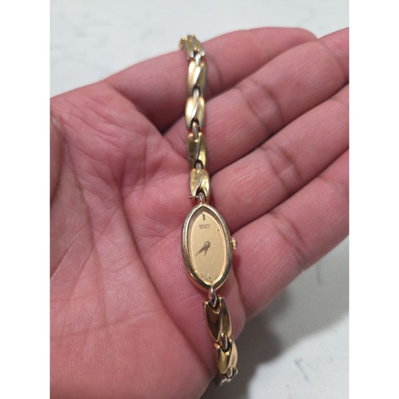 Seiko Accessories - Vintage Seiko Goldtone Watch 1E20-5279